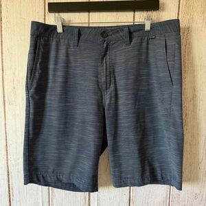 TravisMathew Men's Slub Texture Hybrid Golf Shorts Size 36 Blue